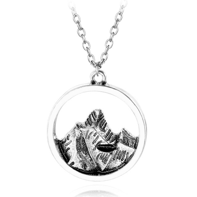 2017 New Lovely Round Pendant Pine Tree Charm Under the Mountain Necklace Camping Jewelry Outdoor Jewelry Gifts for Campers